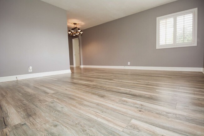 Foto del edificio - 11433 Littchen St