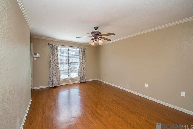 Foto del edificio - 10280 W Winston Ave