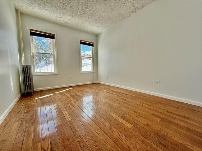 Foto del edificio - 8689 15th Ave