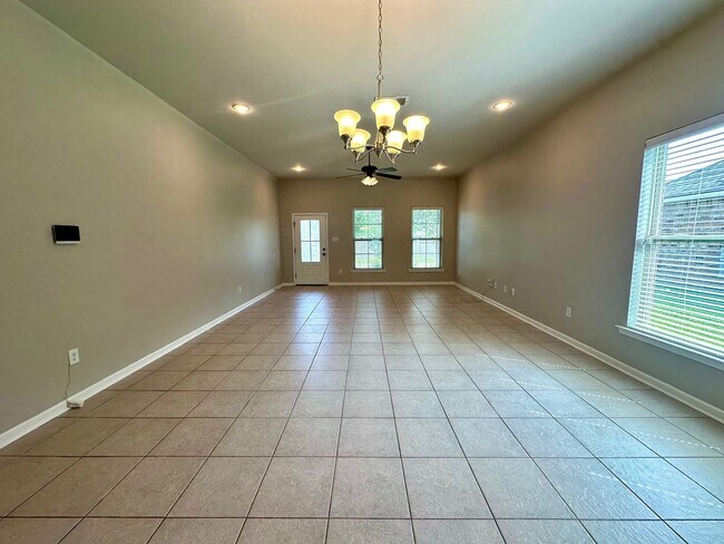 Building Photo - 38269 Cotton Creek Ave