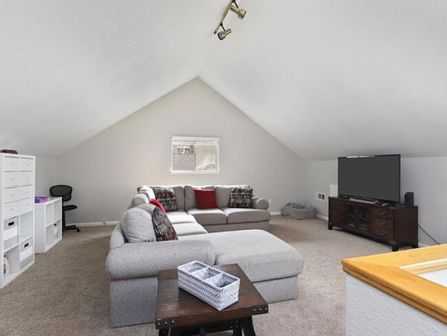 Building Photo - 2209 Prins Alexander Cir