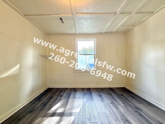 Building Photo - 2014 Cortland Ave