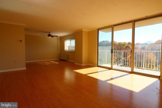 Foto del edificio - 1225 Martha Custis Dr