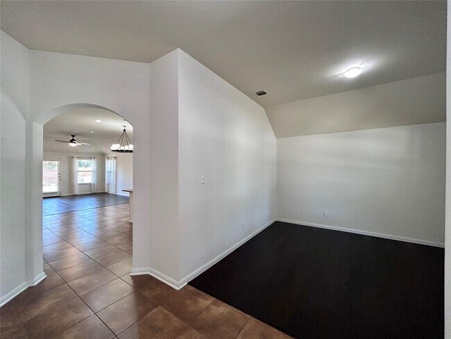 Foto del edificio - 180 Mystic Hollow