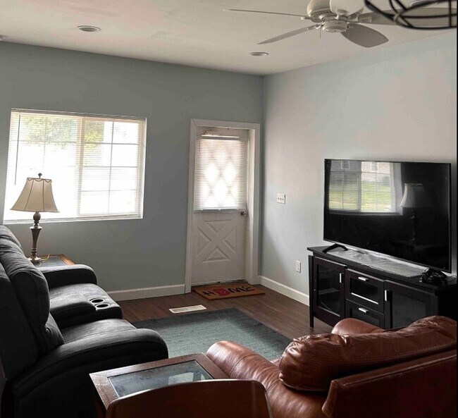 Foto del edificio - 1211 W 6th St