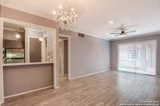 Foto del edificio - 7711 Broadway St