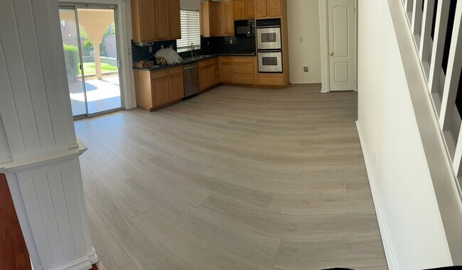 Building Photo - Beauty in the Details - 3 Bedroom / 2.5 Bathroom Home in Perris