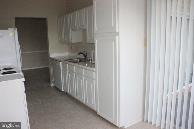 Building Photo - 6507 Clear Drop Way