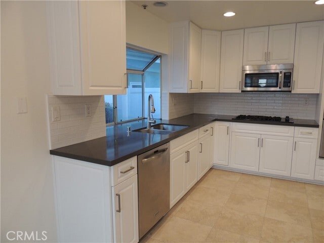 Building Photo - 2156 Via Teca