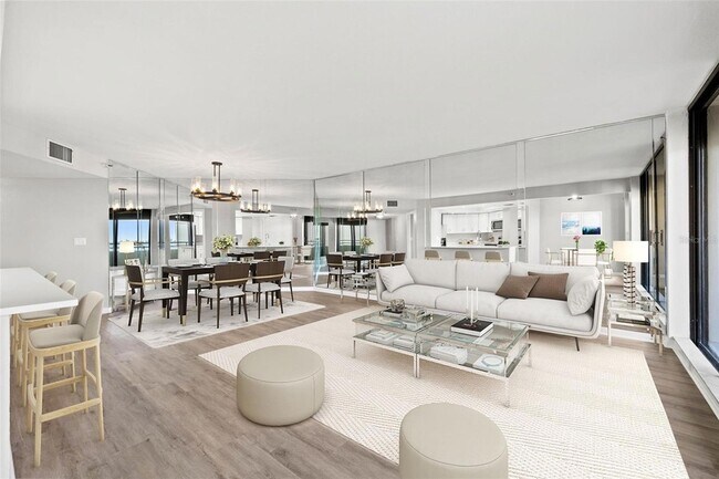 Foto del edificio - 5950 Pelican Bay Plaza S