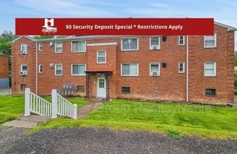 Building Photo - 781 Cooke Dr