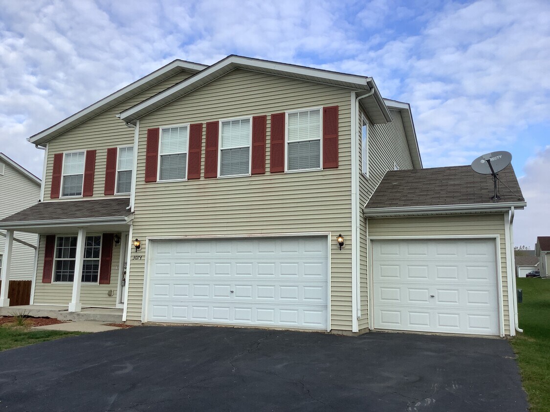 3074 Stralow Lane House Rental in Machesney Park, IL