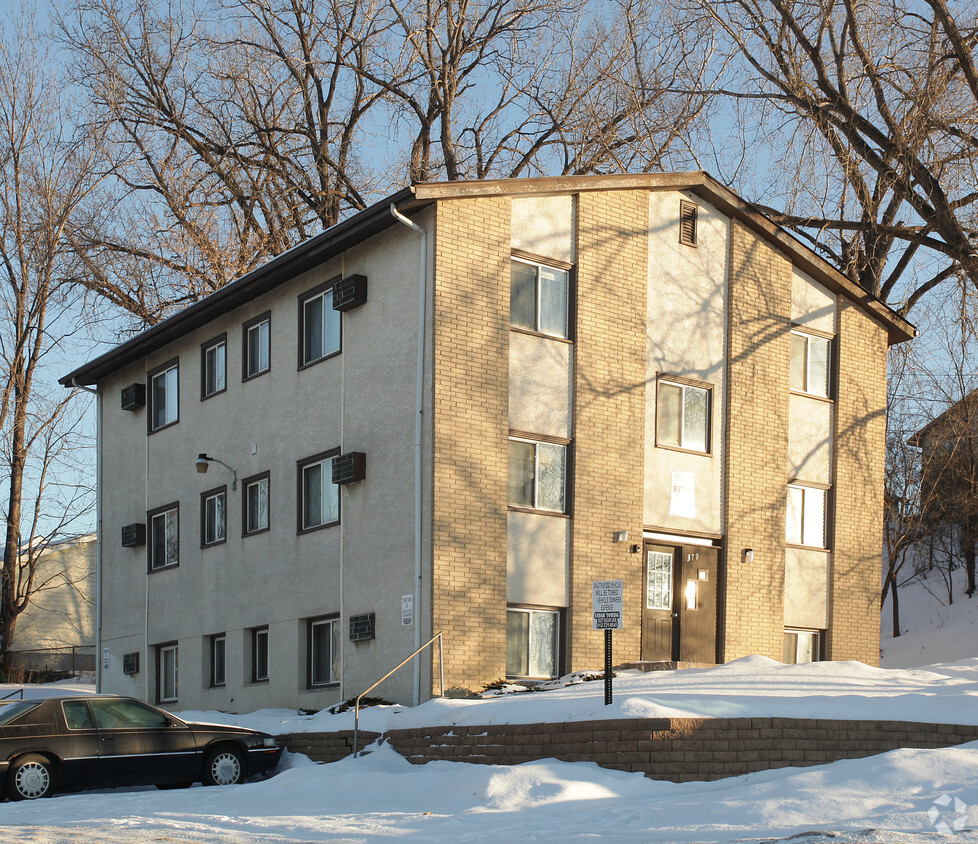 Building Photo - Cayuga Apartments