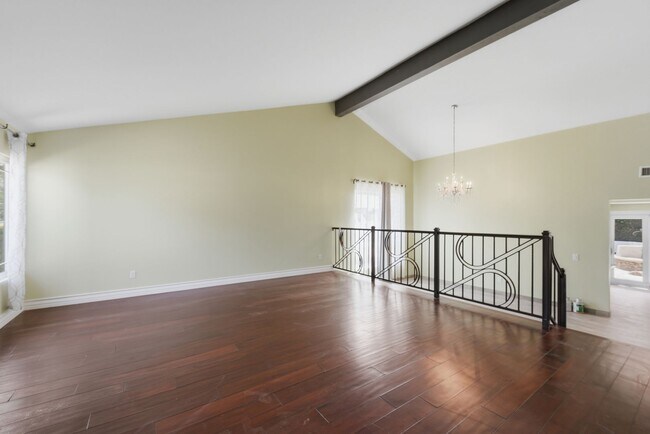 Building Photo - 29142 Bobolink Dr