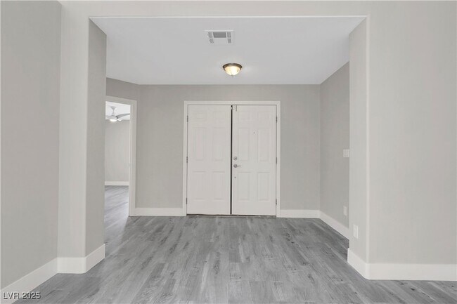 Foto del edificio - 7379 Majestic Bluff Pl