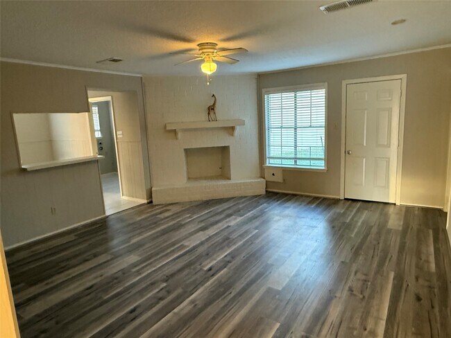 Foto del edificio - 11735 N Willowdale Cir