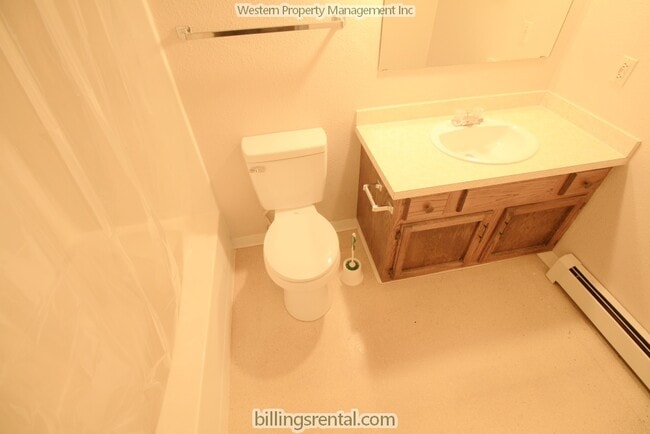 Bathroom - 1217 Yellowstone Ave