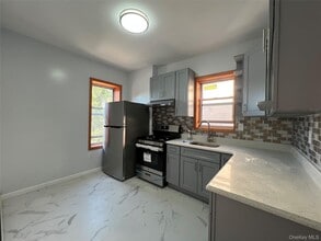 Building Photo - 2265 Chatterton Ave
