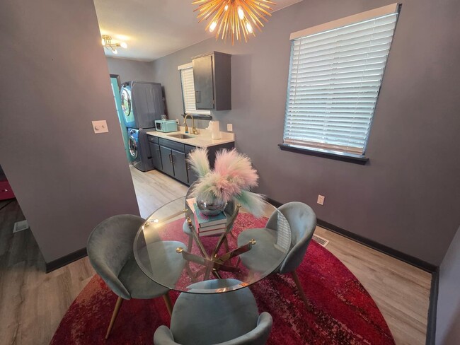 Building Photo - Three Bedroom Home