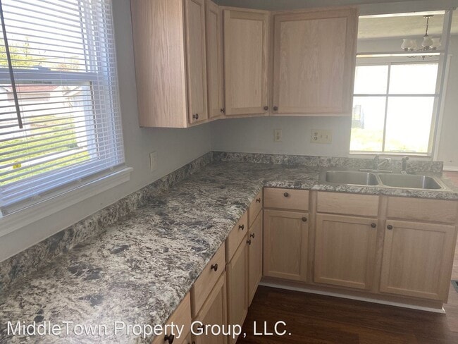 Building Photo - 2 br, 1 bath House - 3108 Hackley St