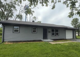 Building Photo - 7 Lazarcheff Dr