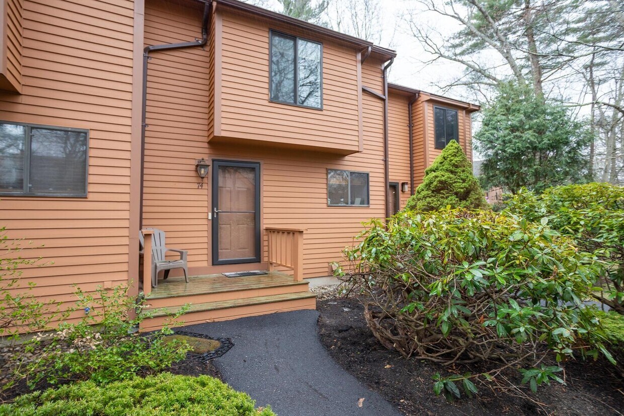 Foto principal - 74 Dunvegan Wds Dr