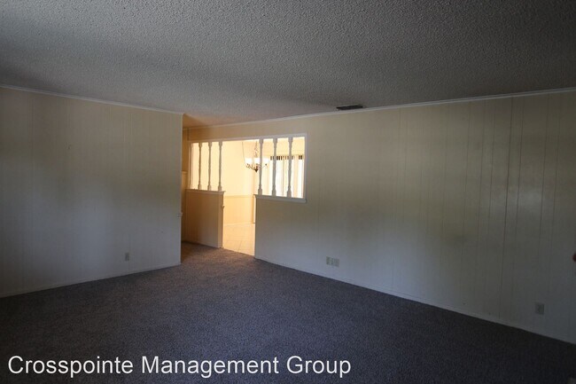 Building Photo - 3 br, 2 bath House - 1536 Crockett Dr  - 1...