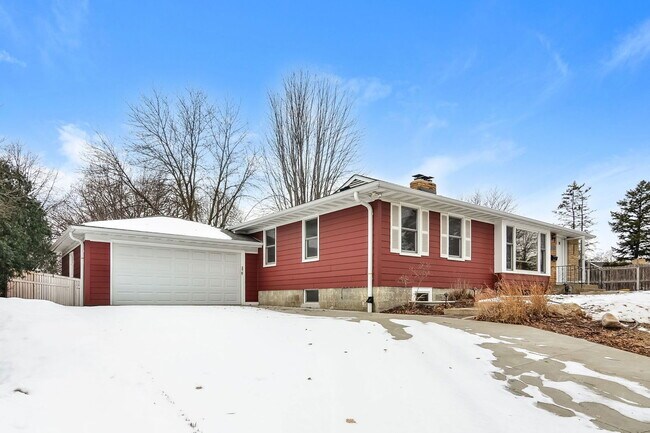 Foto del edificio - 2420 Sumter Ave S