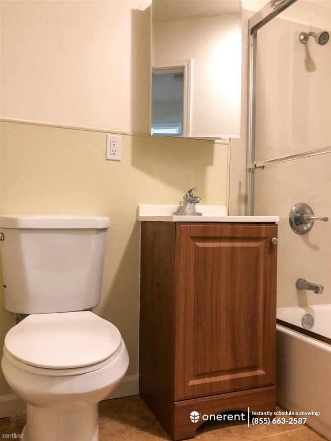 Building Photo - 2 br, 1 bath Apartment - 1449 Marclair Dr