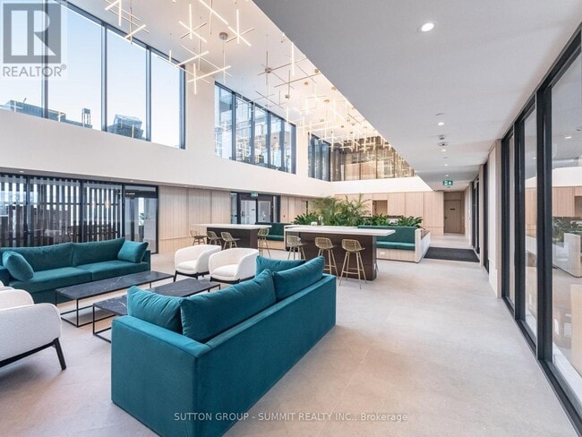 Building Photo - 3071 Trafalgar Rd