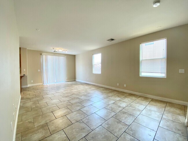 Foto del edificio - 6486 W Eldorado Ln