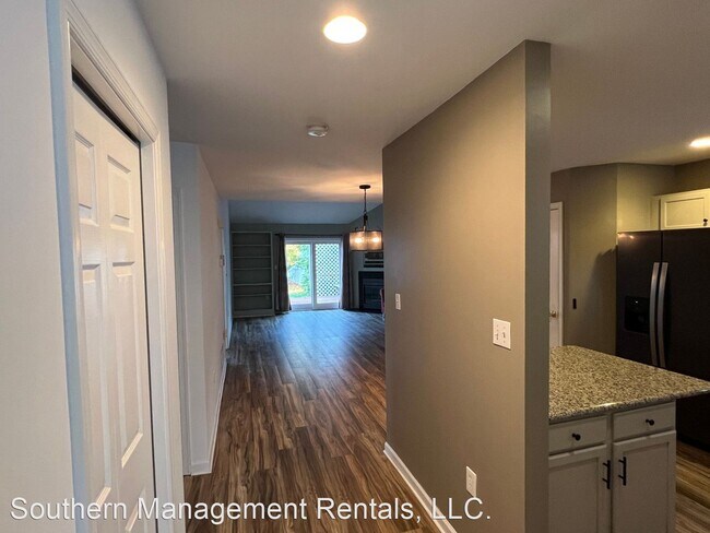 Foto del edificio - 3 br, 2 bath House - 625 Blossom Hill