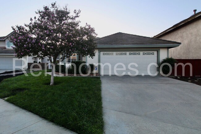Building Photo - 2348 Briarwood Pl