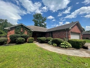 Building Photo - 1420 Bobbitt Ln