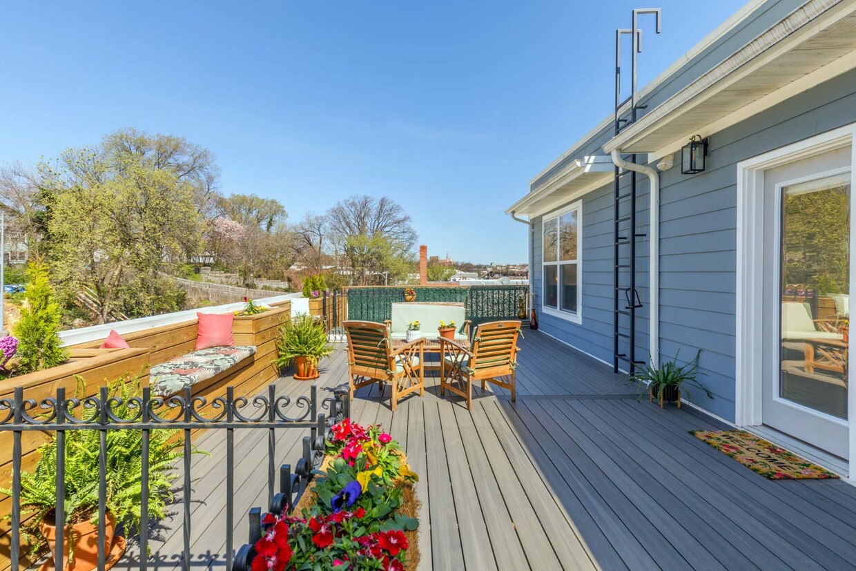 Foto principal - 1948 3rd St NE