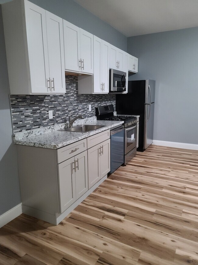 Foto del edificio - 137 Washington Street, Unit 1L