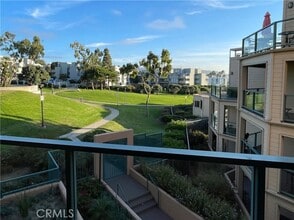 Building Photo - 120 The Village