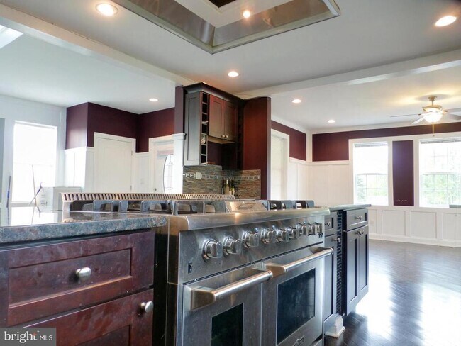 Foto del edificio - 2621 Stenhouse Pl