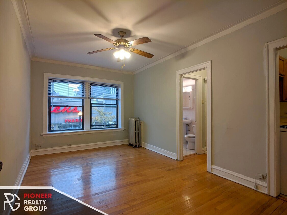 Primary Photo - 1164 N Dearborn St