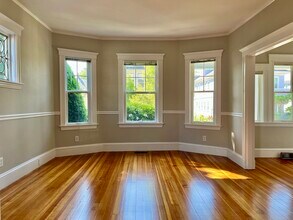 Building Photo - 72 Everett St