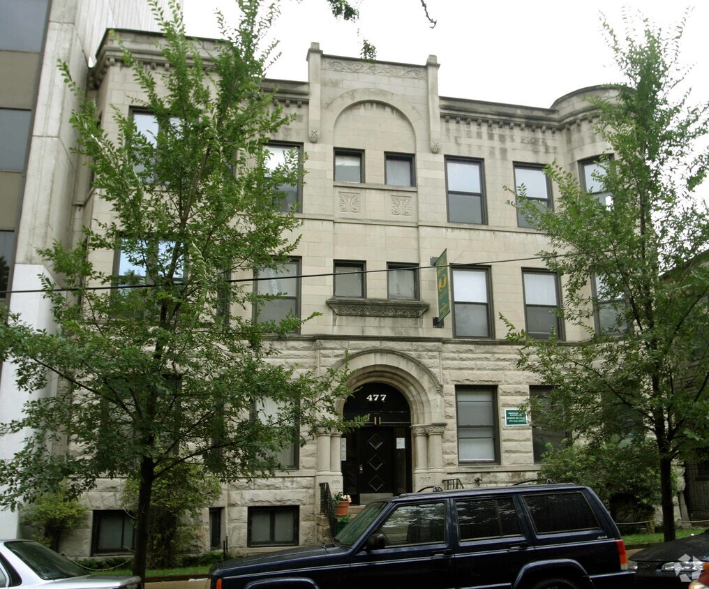 Foto del edificio - 477 W Deming Pl