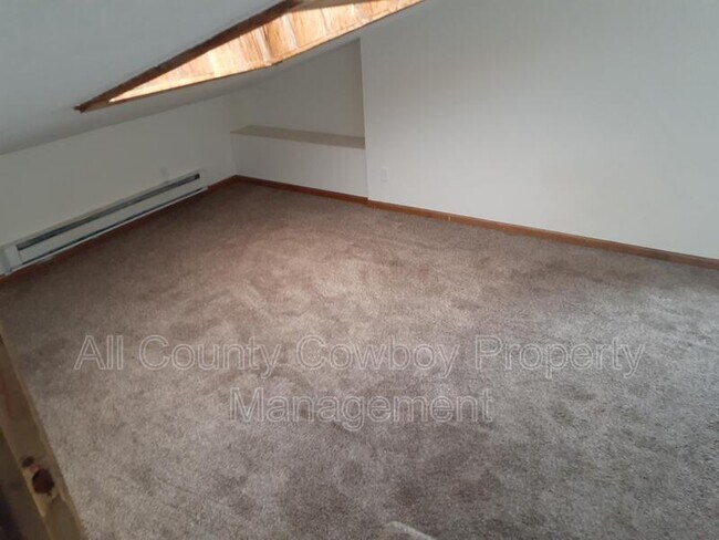 Building Photo - 4631 E Oriole Ln