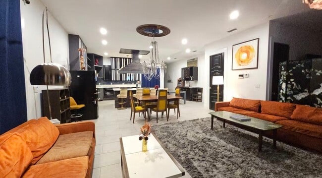 Foto del edificio - 66 Arbor Ln
