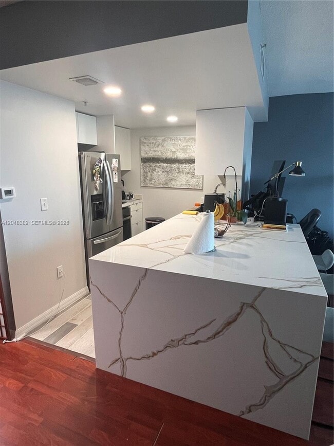Foto del edificio - 275 NE 18th St