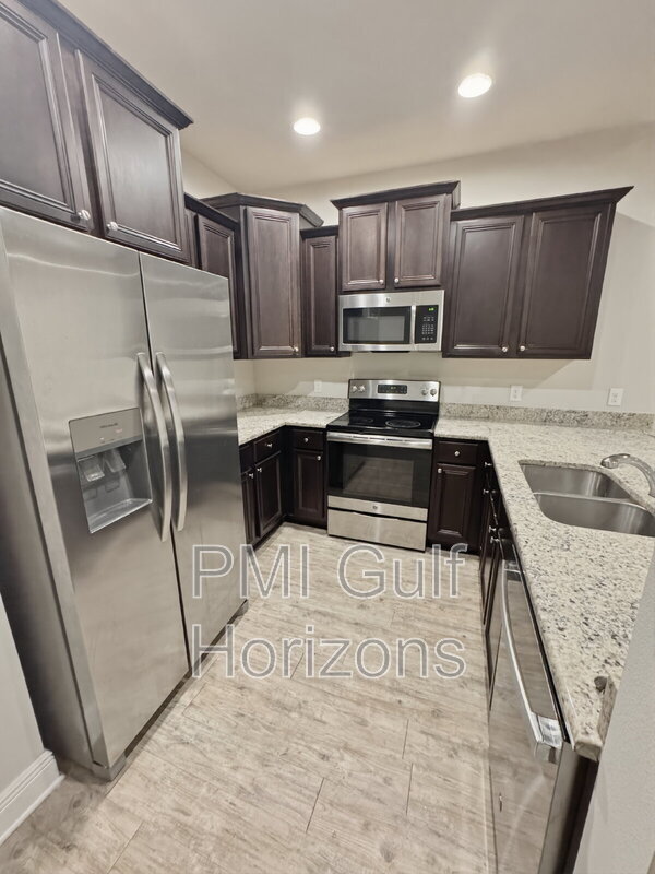 Building Photo - 8740 Brown Pelican Cir