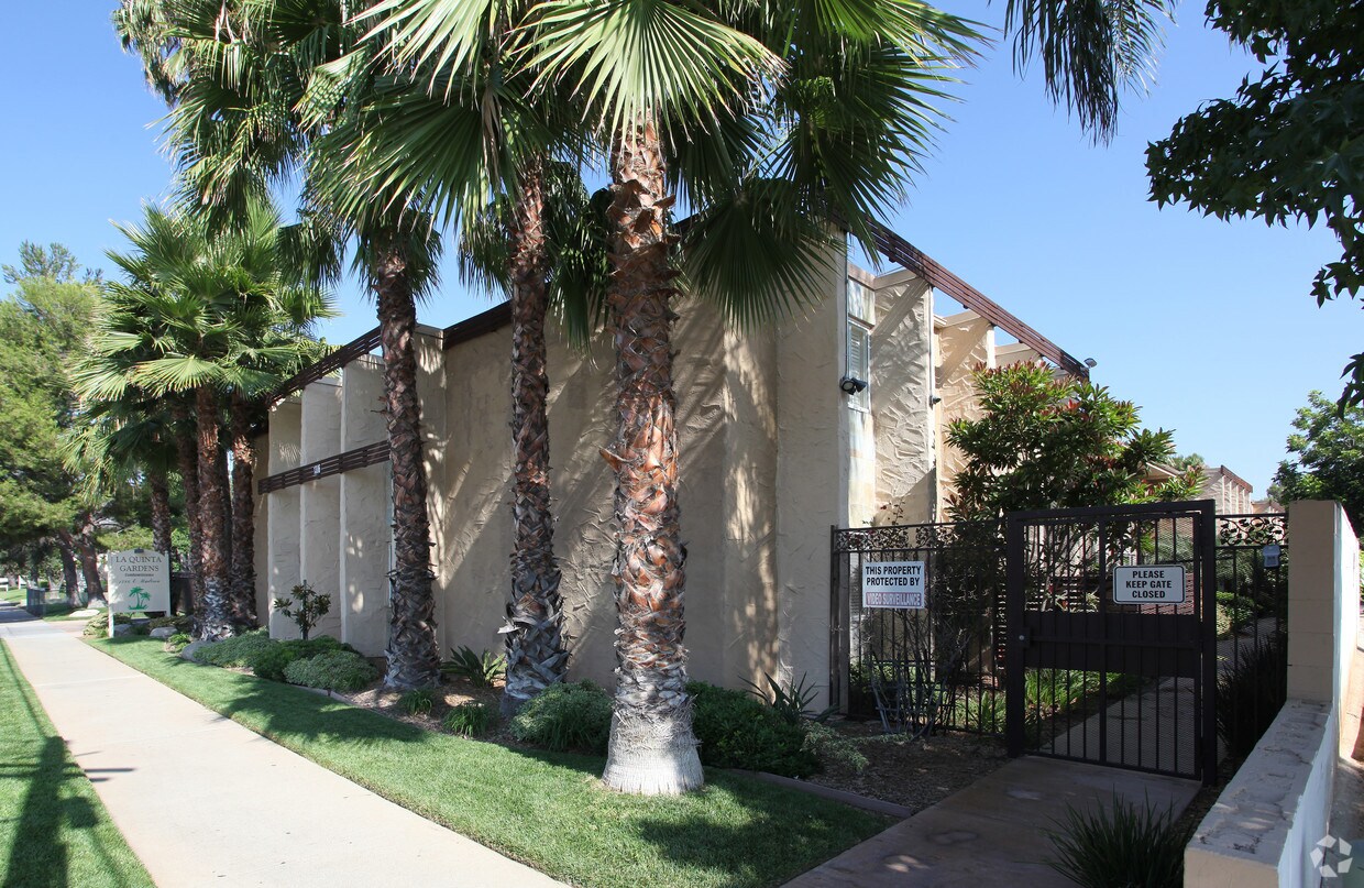 Primary Photo - La Quinta Gardens