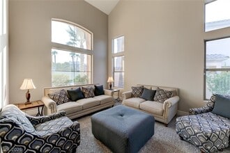 Building Photo - 5 Chateau Whistler Ct