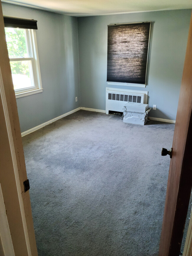 Master Bedroom - 21 Crescent Beach Rd