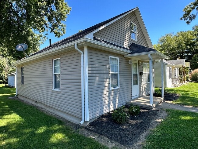 Exterior - 342 Pocahontas St
