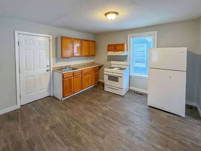 173-175 Butler - 173-175 Butler Apartment